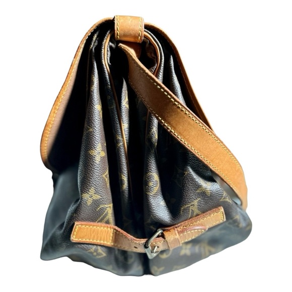 Louis Vuitton Vintage Monogram Saumur 35 w/ COA - Picture 12 of 15